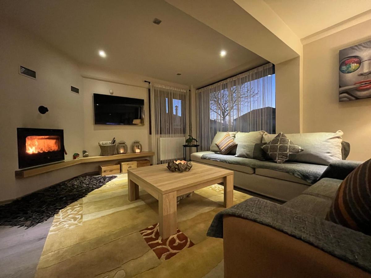 Mountain Home / Center Arachova Buitenkant foto